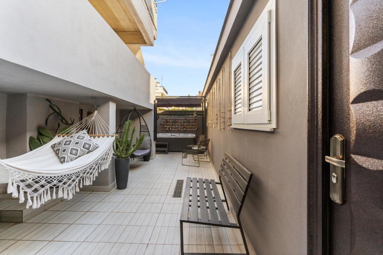 Luxe House In Glyfada With Spa Near Metro Station C8 Athen Eksteriør billede
